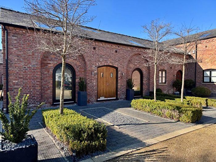 3 Bedroom Barn Conversion For Sale In Knutsford Road, Cranage, CW4