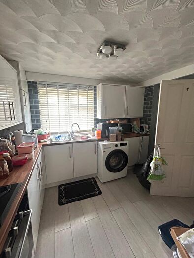 3 Bedroom Terraced House To Rent In Limes Avenue, Chigwell, IG7