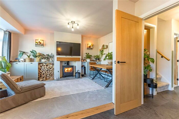 2 Bedroom Bungalow For Sale In Heights Drive, Linthwaite, Huddersfield, HD7