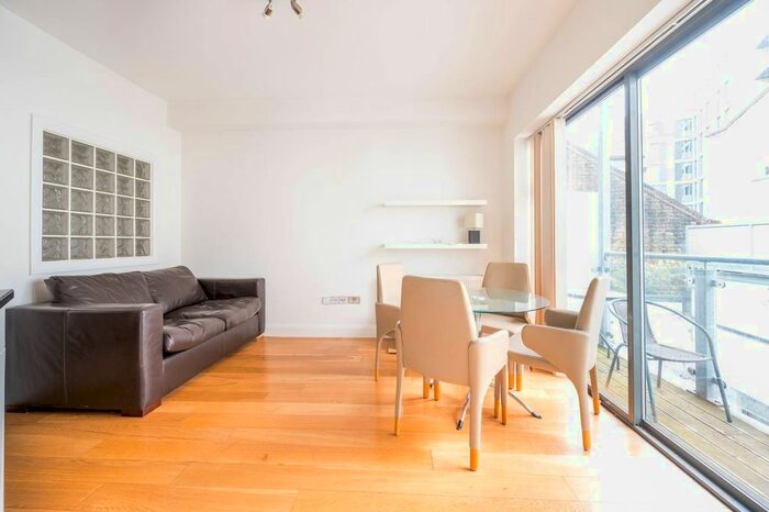 1 Bedroom Flat To Rent In Stockwell Road, Stockwell, London, SW9
