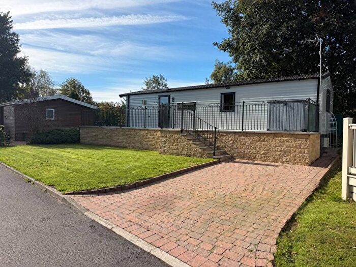 2 Bedroom Caravan For Sale In MIll Lane, Hawksworth, Leeds, LS20