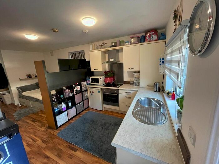 Studio To Rent In Myddleton Road, Wood Green, N22