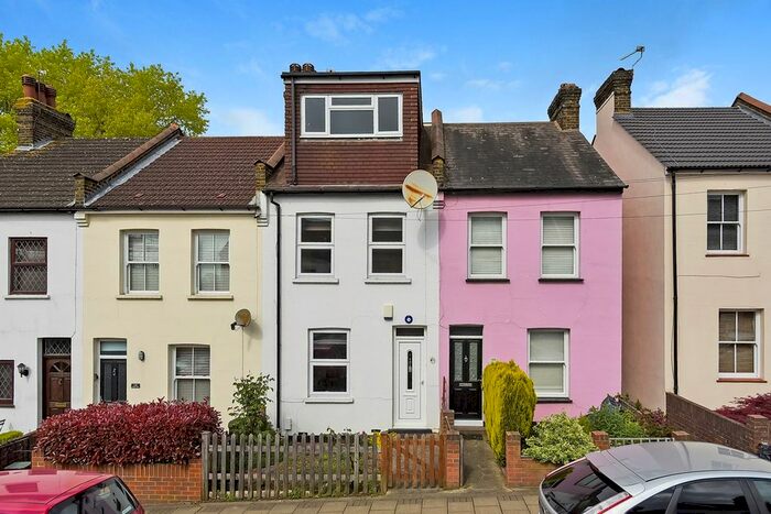 2 Bedroom Terraced House To Rent In Canon Road, Bromley, BR1