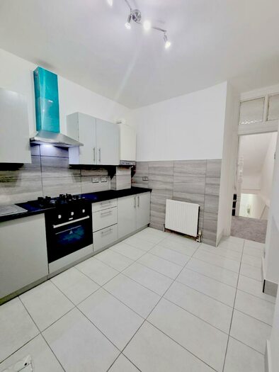 3 Bedroom Terraced House To Rent In London, E11