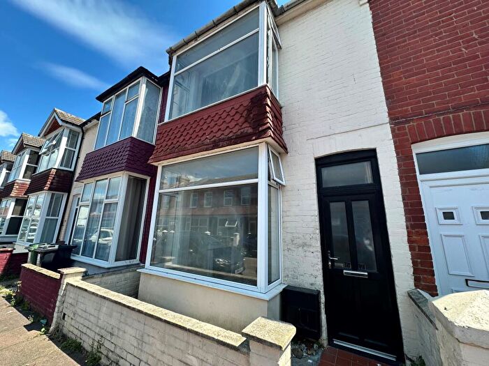2 Bedroom Terraced House To Rent In Dursley Road, BN22