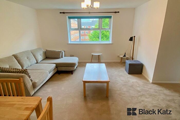 2 Bedroom Flat To Rent In Henry Doulton Drive, Tooting, SW17