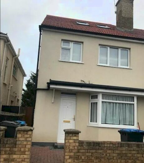 1 Bedroom Flat To Rent In Eton Avenue, Wembley, Greater London, HA0