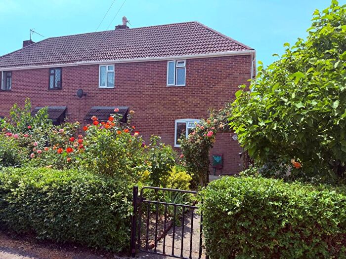 3 Bedroom Terraced House For Sale In Cherry Gardens, Trowbridge, BA14