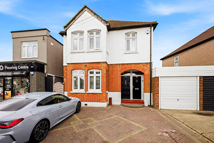 1 Bedroom Maisonette For Sale In Brentwood Road, Romford, RM2