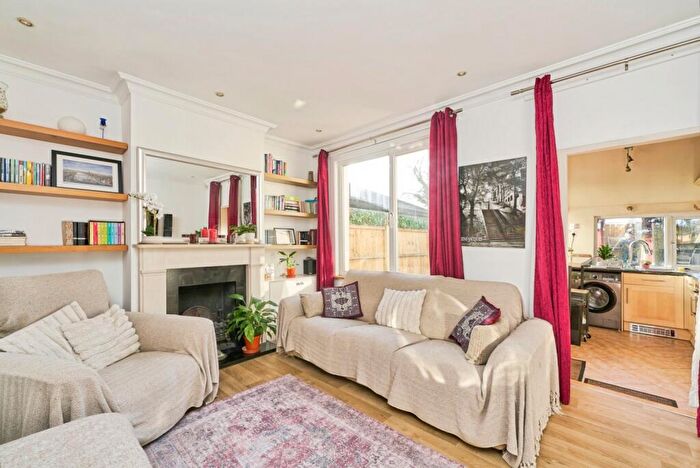 2 Bedroom Terraced House For Sale In Kingston Road, New Malden, KT3