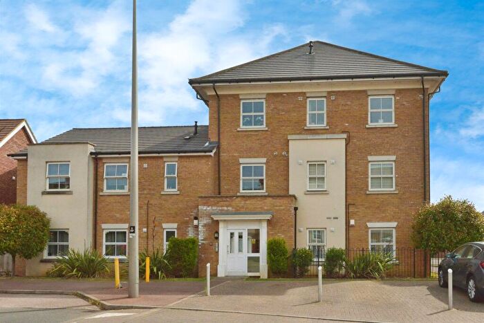 2 Bedroom Flat For Sale In Rowditch Furlong, Redhouse Park, Milton Keynes, MK14