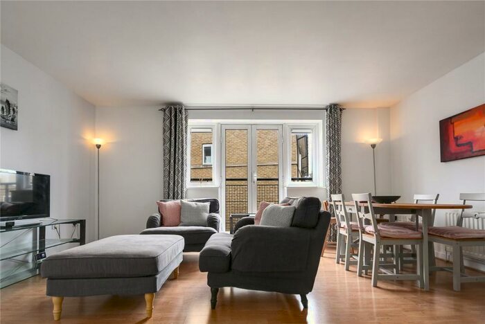 2 Bedroom Flat To Rent In Menai Place, Bow, London, E3