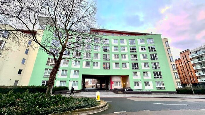 2 Bedroom Flat To Rent In Hannover Quay, Bristol, BS1