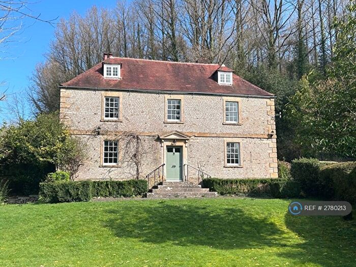 4 Bedroom Semi-Detached House To Rent In The Island, Warminster, BA12