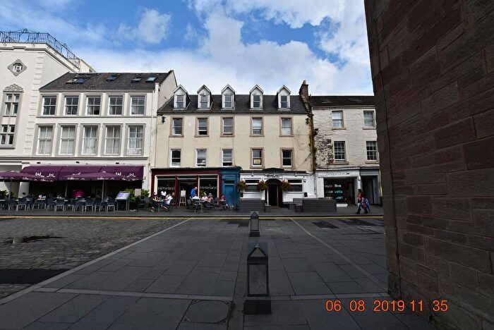 1 Bedroom Flat To Rent In Flat, St. Johns Place, Perth, PH1