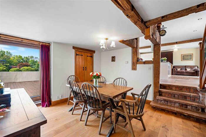 4 Bedroom Barn Conversion For Sale In Brandhills View, Alverton, NG13