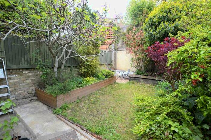 1 Bedroom Apartment To Rent In Castledine Road, London, SE20