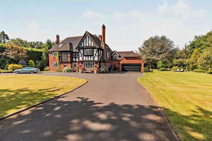 6 Bedroom Detached House For Sale In New Wood Lane, Blakedown, Worcestershire, DY10