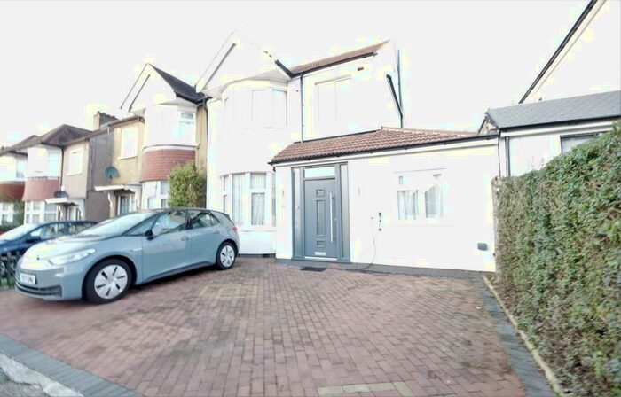 1 Bedroom Ground Flat To Rent In Northumberland Road, Harrow, HA2