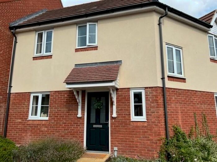 2 Bedroom House To Rent In Shotgate, Wickford, SS11