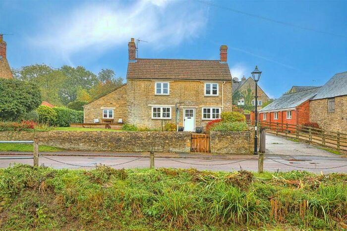 4 Bedroom Detached House For Sale In Grafton Underwood, NN14