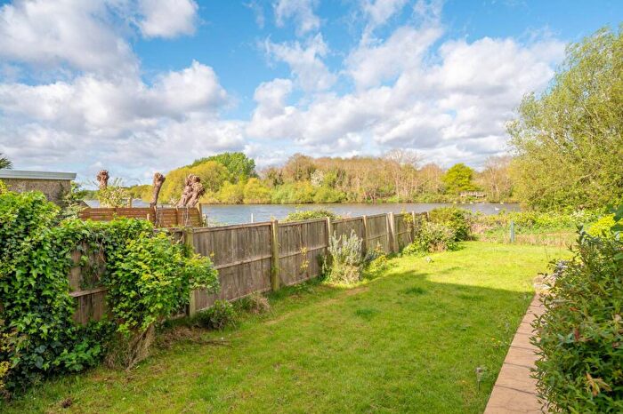 1 Bedroom Flat To Rent In Dehar Crescent, Hendon, London, NW9