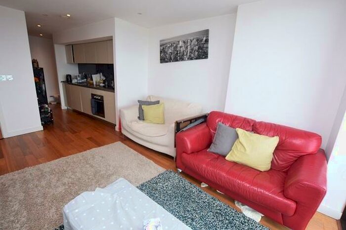 2 Bedroom Apartment To Rent In City Lofts, St Paul's Square, S1