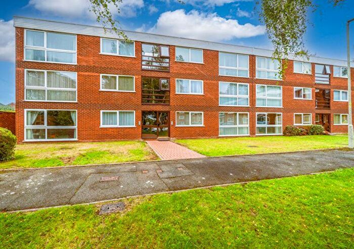 2 Bedroom Flat For Sale In Ingatestone Drive, Wordsley, Stourbridge, DY8