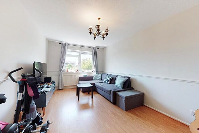 1 Bedroom Flat To Rent In Halfmoon Crescent, Islington, N1