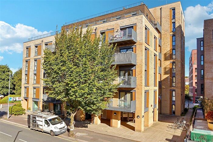 2 Bedroom Flat For Sale In Davigdor Road, Hove, East Sussex, BN3