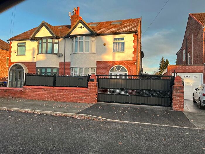 4 Bedroom Semi Detached House To Rent In Badminton Road, Manchester, M21