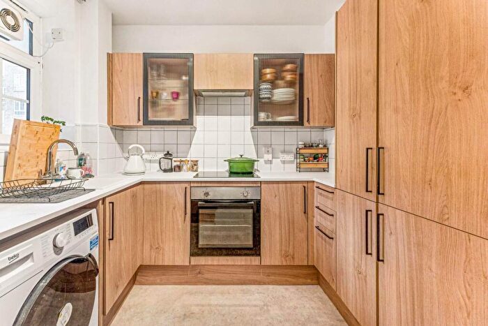 1 Bedroom Flat For Sale In East Dulwich Estate, East Dulwich, SE22