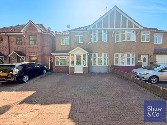 6 Bedroom Semi-Detached House For Sale In Hanworth Road, Whitton, Hounslow, TW4