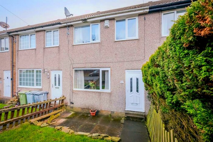 3 Bedroom Terraced House To Rent In Ainley Close, Huddersfield, HD3