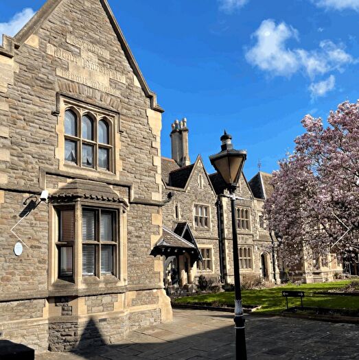 1 Bedroom Flat To Rent In Barstaple House, Old Market Street, Bristol, BS2