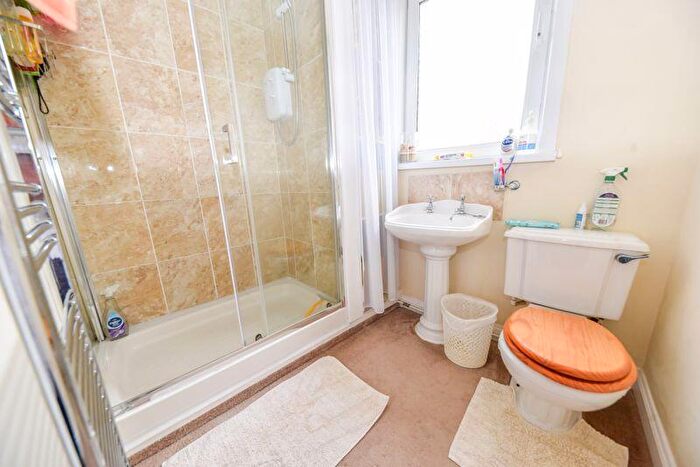 3 Bedroom End Of Terrace House For Sale In Park Grove, Cosham, PO6