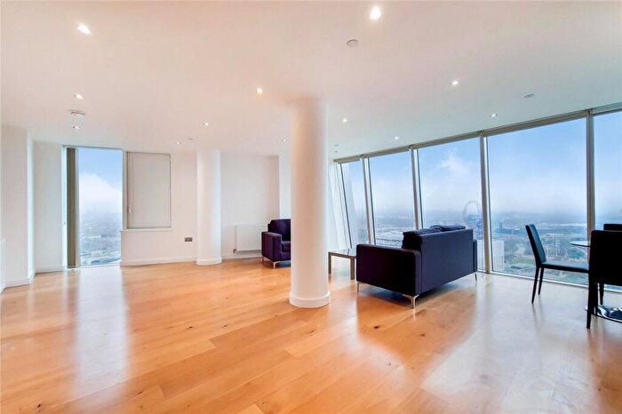 3 Bedroom Apartment To Rent In High Street, London, E15