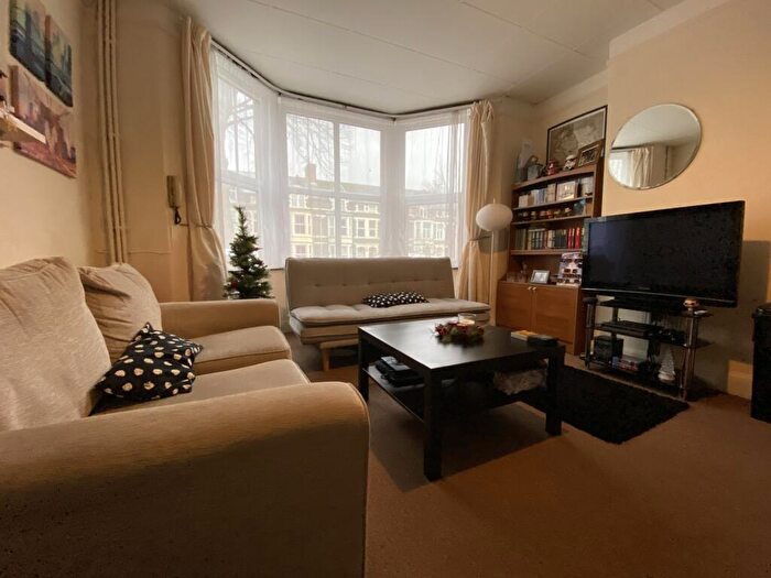 1 Bedroom Flat To Rent In Llanbleddian Gardens Gff, Cathays, Cardiff, CF24