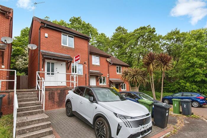 3 Bedroom Terraced House For Sale In Poppy Close, Exeter, EX4