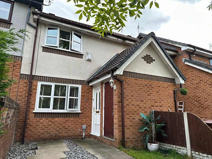 2 Bedroom Terraced House For Sale In Chaffinch Close, Oldham, OL4