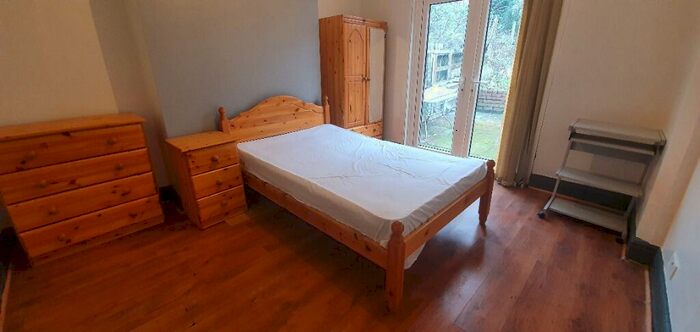 5 Bedroom Terraced House To Rent In Gulson Road, Coventry, CV1