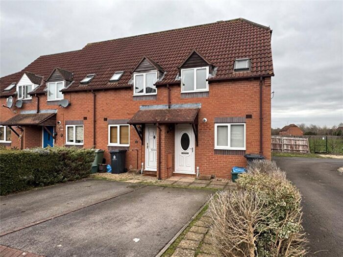 2 Bedroom End Of Terrace House To Rent In Hasfield Close, Quedgeley, Gloucester, GL2