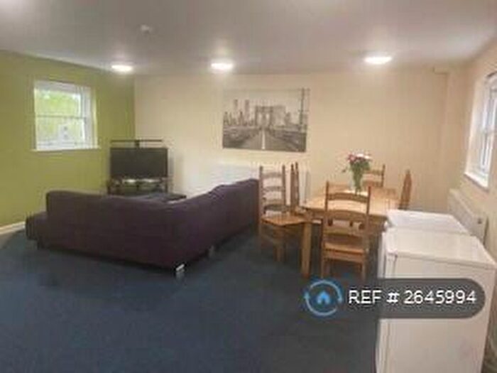 6 Bedroom Flat To Rent In Moss Yard, Leamington Spa, CV31