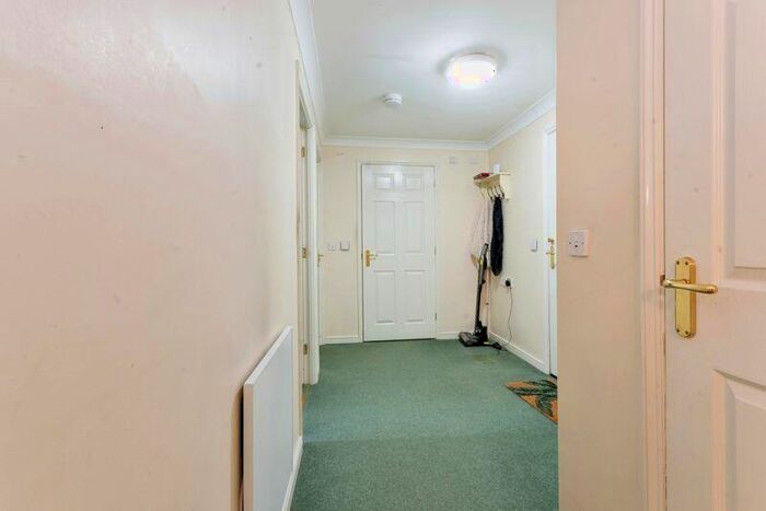 2 Bedroom Retirement Property For Sale In Lalgates Court, Northampton, NN5