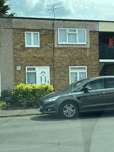 3 Bedroom Terraced House To Rent In Roodegate, Basildon, SS14