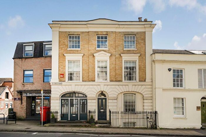 2 Bedroom Flat For Sale In St. Cross Road, Winchester, SO23