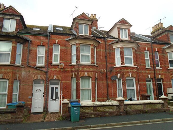 1 Bedroom Flat To Rent In Clifton Road, Littlehampton, BN17