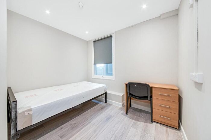 Studio To Rent In Colonnade Building, Sunbridge Road, Bradford, BD1