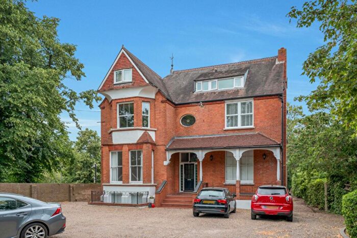 1 Bedroom Flat For Sale In North Street, The Chateau, SM5