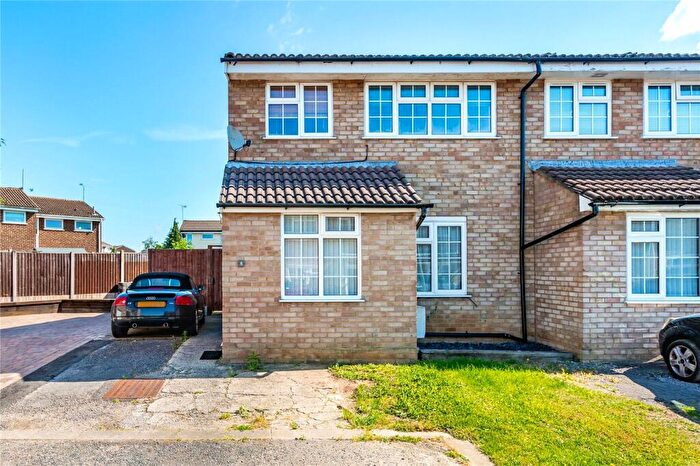 3 Bedroom End Of Terrace House To Rent In Heather Court, Chelmsford, Essex, CM1